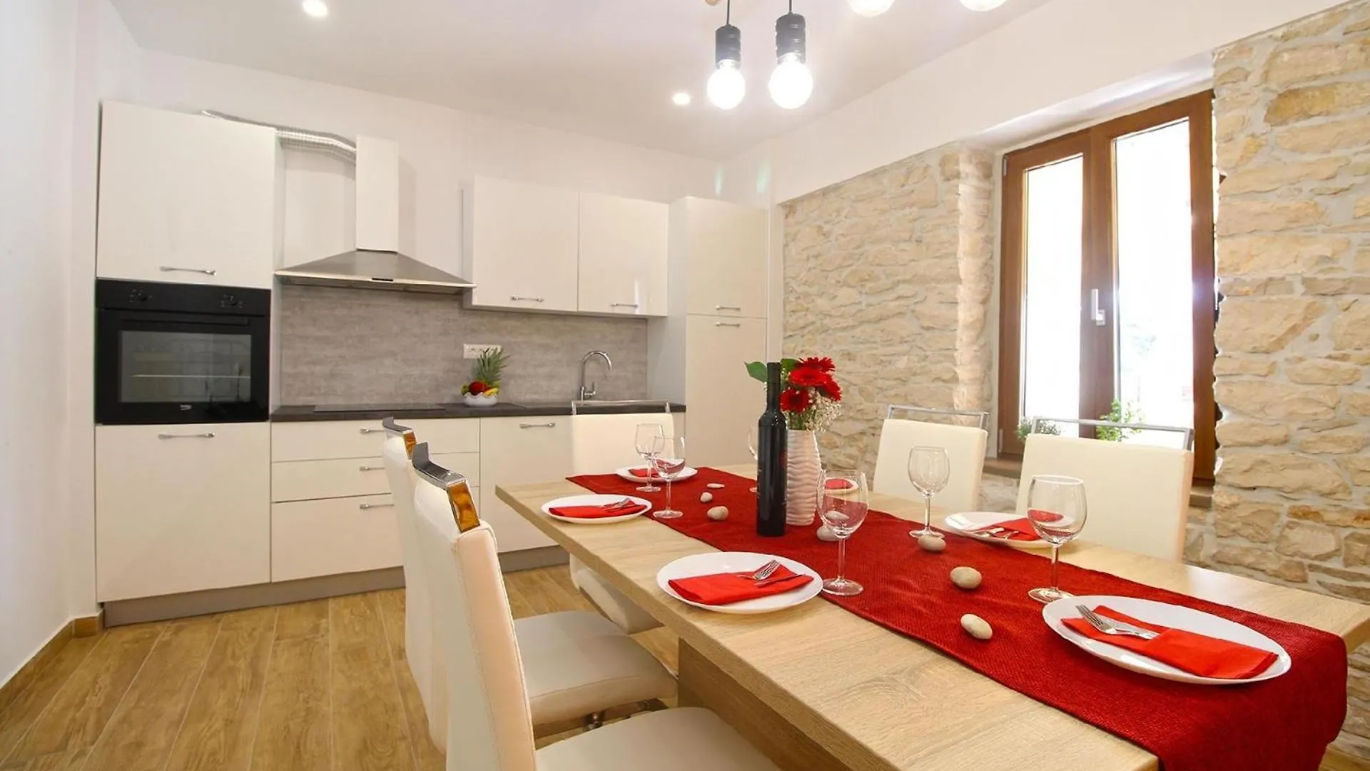 Ferienhaus Mit Privatpool Fuer 6 Personen Ca 125 Qm In Liznjan, Istrien Suedkueste Von Istrien 0*, Liznjan